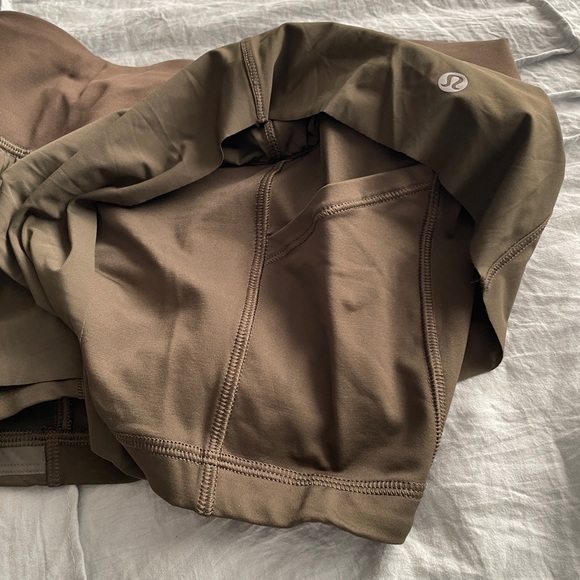 New lululemon shorts without tags - Picture 5 of 5